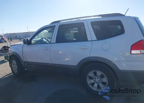 2009 Kia Borrego Lx z USA, uszkodzony, nr VIN KNDJJ741995021975